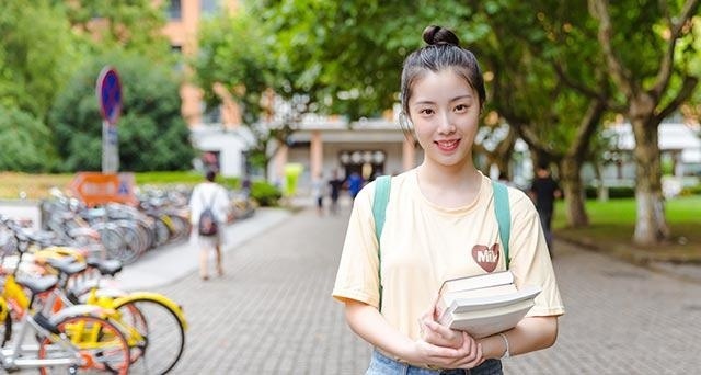 成人英语中级课程详情