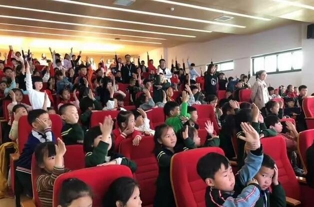 积极互动.jpg