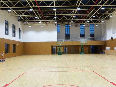 室内篮球场