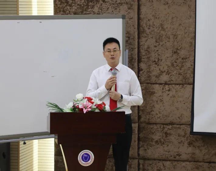 上海金苹果双语学校国际部涂彪校长教师节发言.jpg