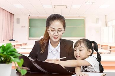 全年记忆活动方案让家长主动上门报名、学校自动化运转。