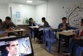 学员英语对话