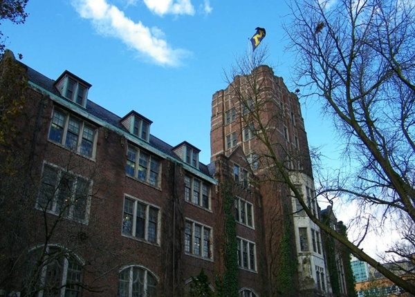 密歇根大學安娜堡分校