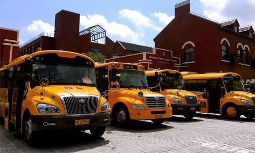 上海新纪元双语学校校车