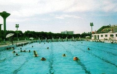 游泳池