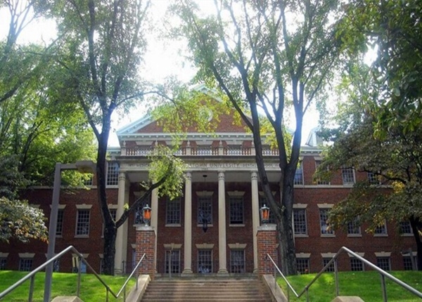乔治城大学