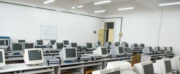 张家口供销中专学校