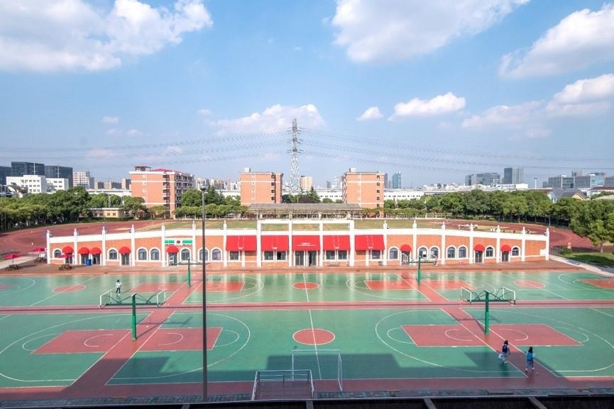 领科国际高中.jpg