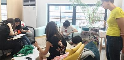 学生在实践