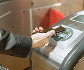 与保险公司合作