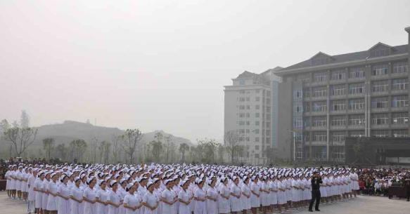 重庆医药卫生学校2020年招生办