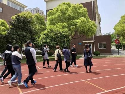 校园参观.jpg