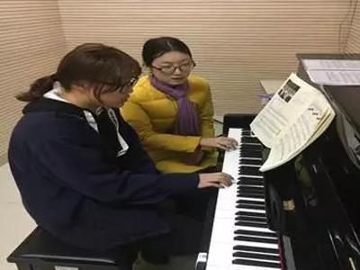 钢琴社团