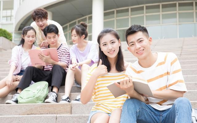 班级人数