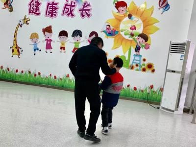 走进靖江儿童福利院.jpg