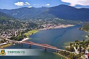 2018年中加枫华加拿大小学