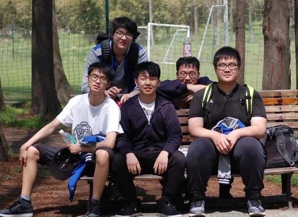 合影.jpg
