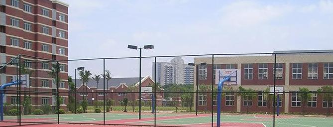 广州英东中学初中部地址在哪里