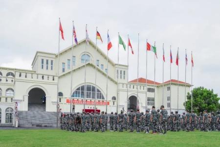 太仓华顿外国语学校2020级军训结营仪式.jpg