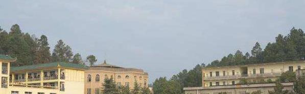 长沙麓才医药学校