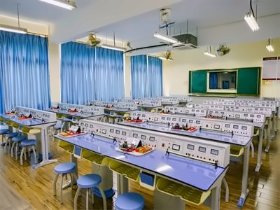 雷纳森英豪国际学院物理实验室