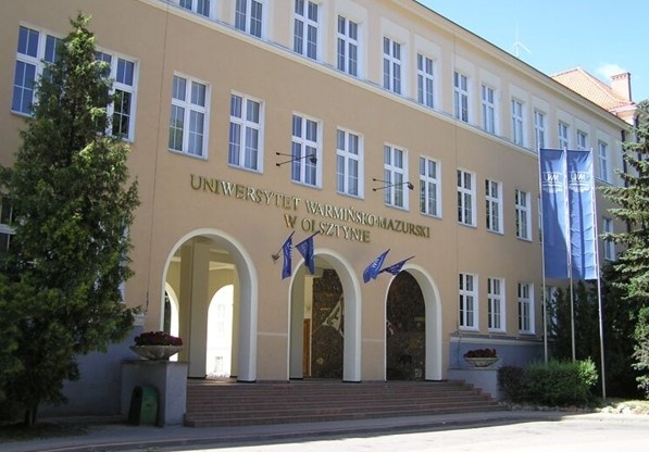 奥尔什丁瓦尔米亚玛祖里大学