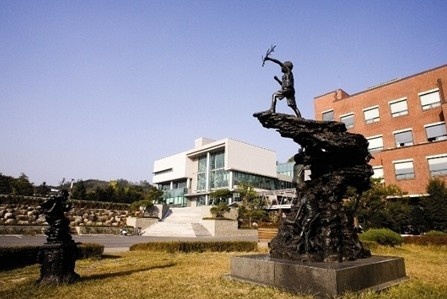 翰林圣心大学