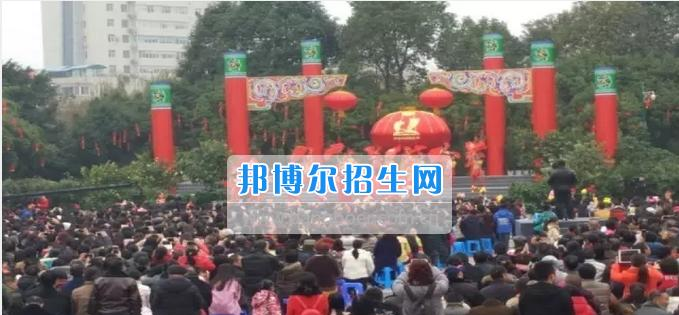 资阳师范学校200余生走进资阳春节特别节目演出