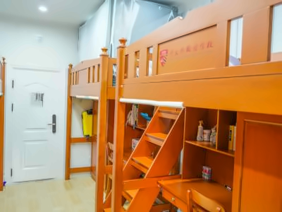 武汉崇文高级中学国际部