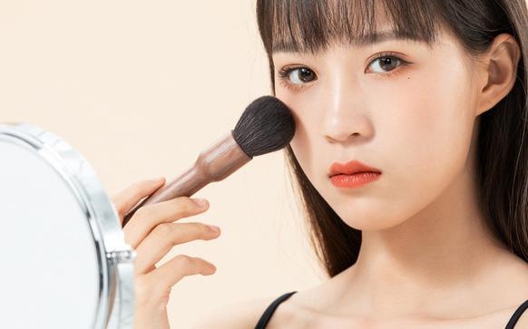 影视化妆造型师