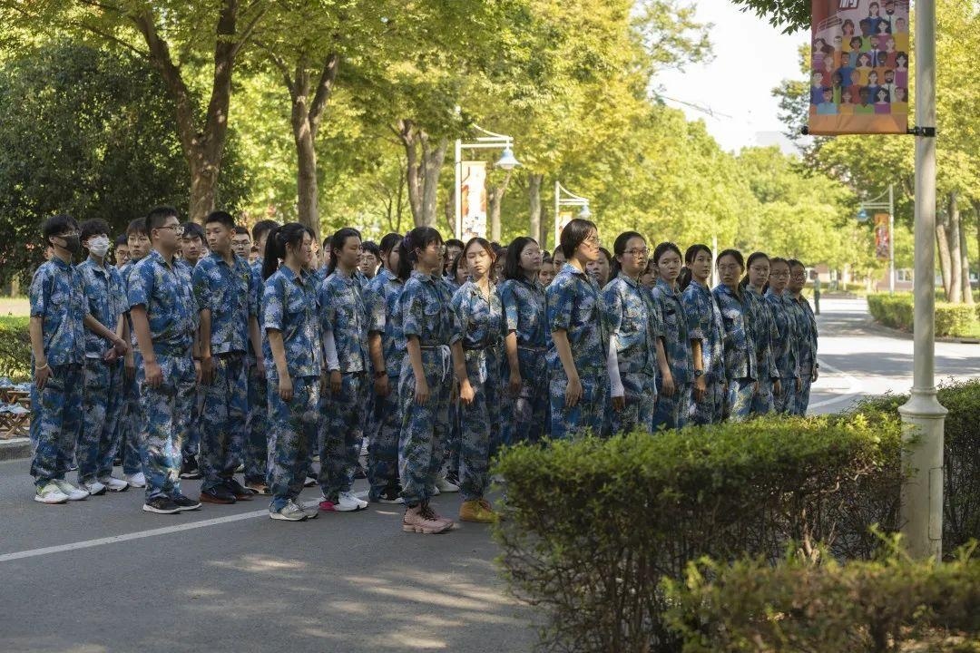 素质拓展训练.jpg