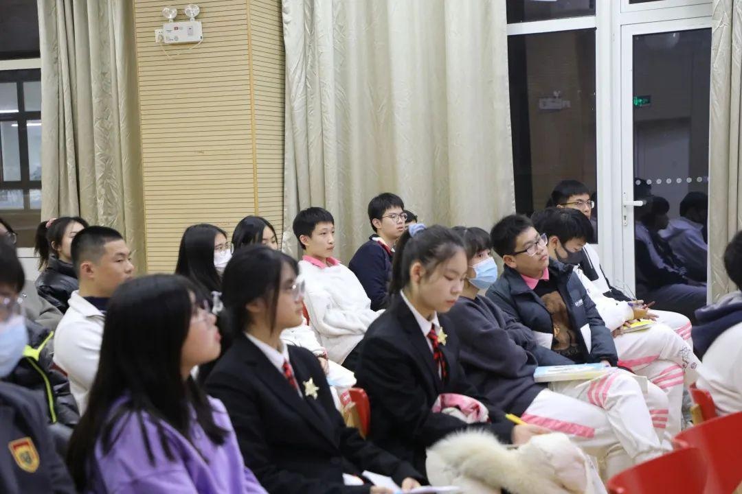 上海金苹果双语学校国际部领导力培训.jpg