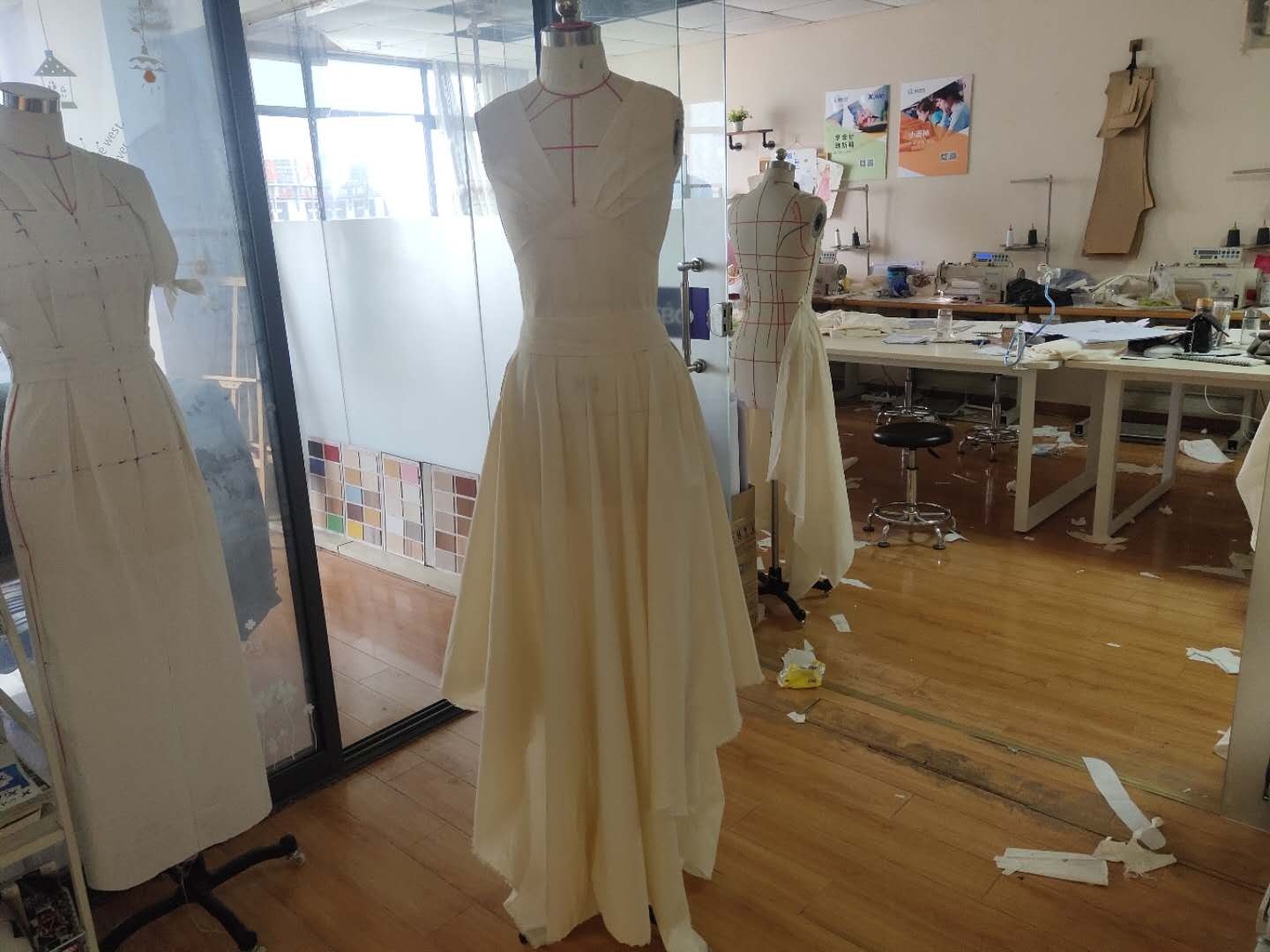 学服装设计,色彩、款式、面料那个最重要? 学服装设计,色彩、款式、面料那个最重要?