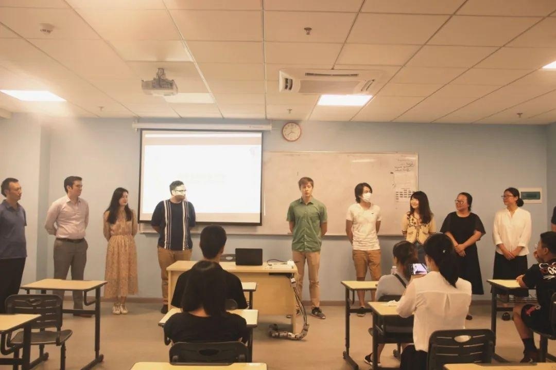 上海常青藤学校成功举行2020夏令营开营仪式.jpg