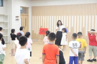 湖州帕丁顿开学报道.jpg