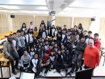 回浦教育集团国际部回浦教育集团国际部课堂