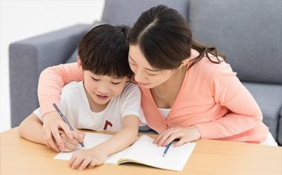 不知如何与孩子沟通的家长
