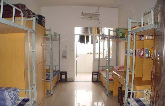 陕西渭阳技工学校