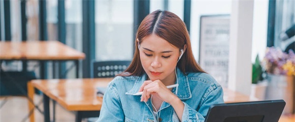 广西质量技术工程学校   