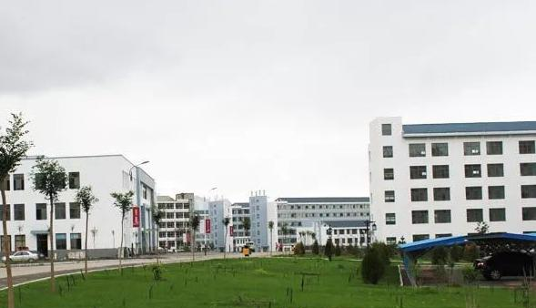 达州萼山职业技术学校