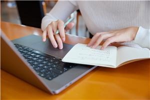 湖南大学在职研究生入学时间是几月份
