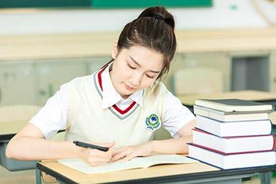 针对学员个性化辅导，薄弱模块查漏补缺