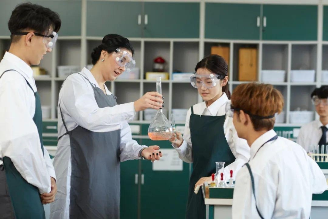 大连枫叶国际学校