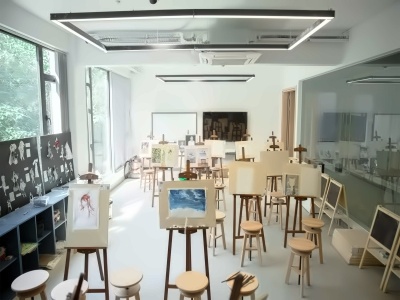上海市松江区科德高级中学画室