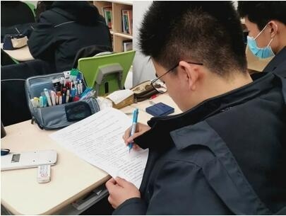 上海阿德科特学生手册测试.jpg