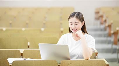 在校大学生