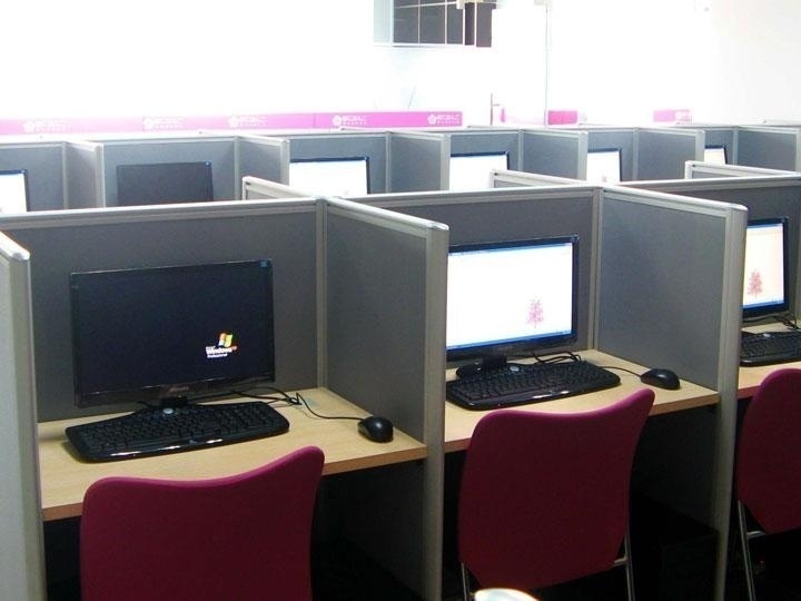 樱花国际日语课室图片