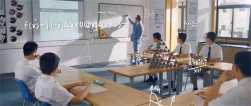 南京威雅学校师生上课