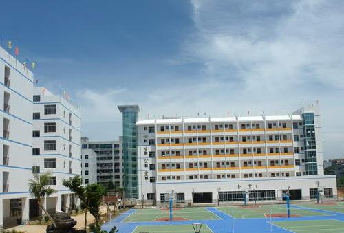 重庆万州三峡服装艺术学校