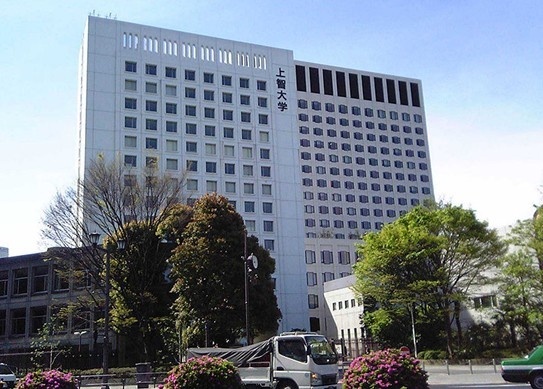 上智大学